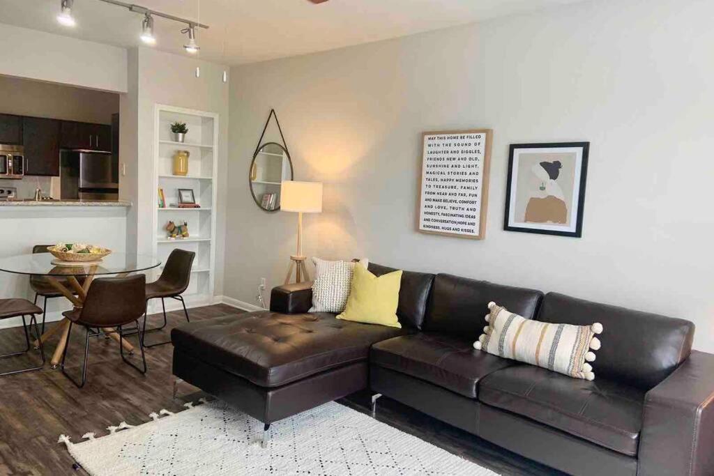 Newly Furnished 1Br Apartment W/ Hermann Park View هيوستن المظهر الخارجي الصورة