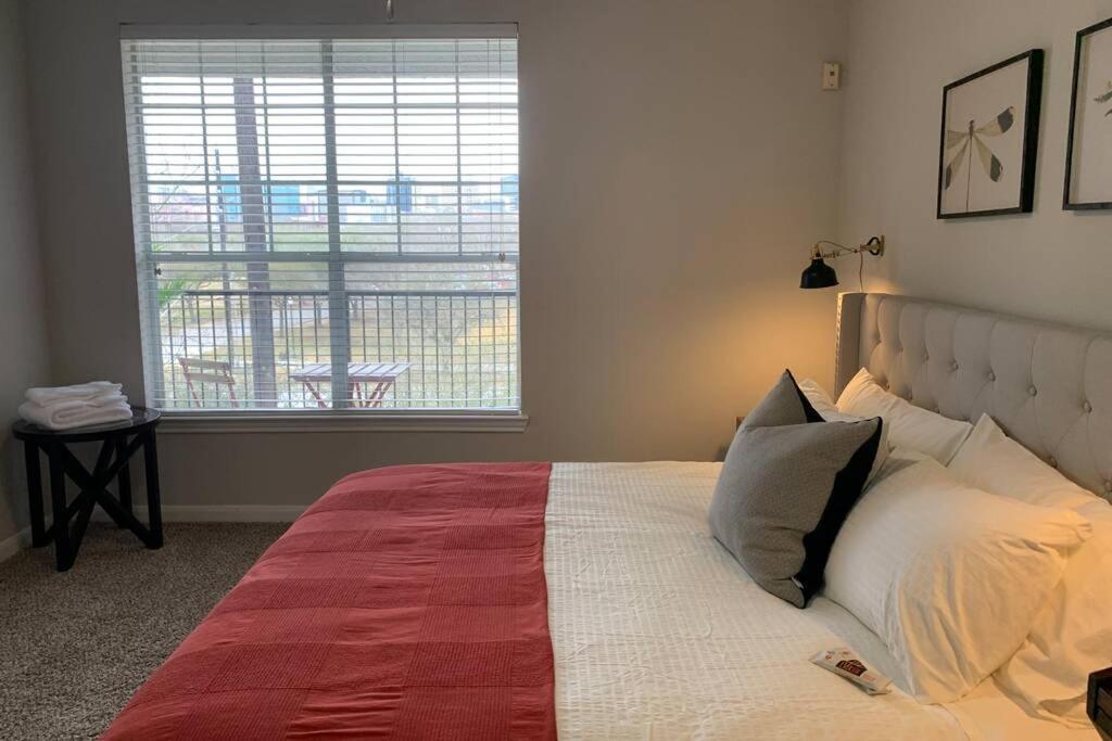 Newly Furnished 1Br Apartment W/ Hermann Park View هيوستن المظهر الخارجي الصورة